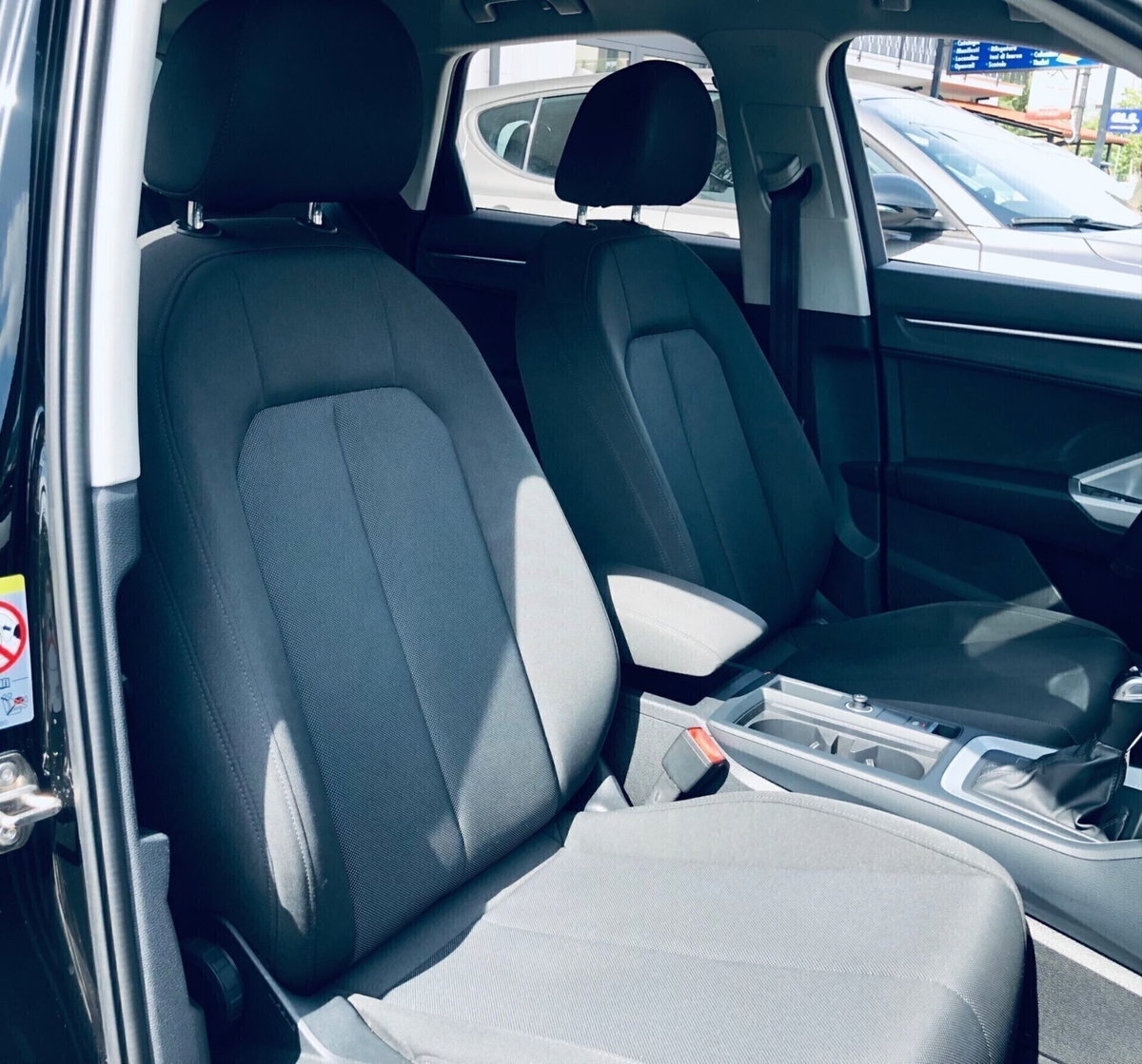 Audi Q3 35 TDI quattro S tronic Business (9)