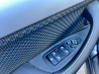 BMW X1 sDrive18d Advantage (11)