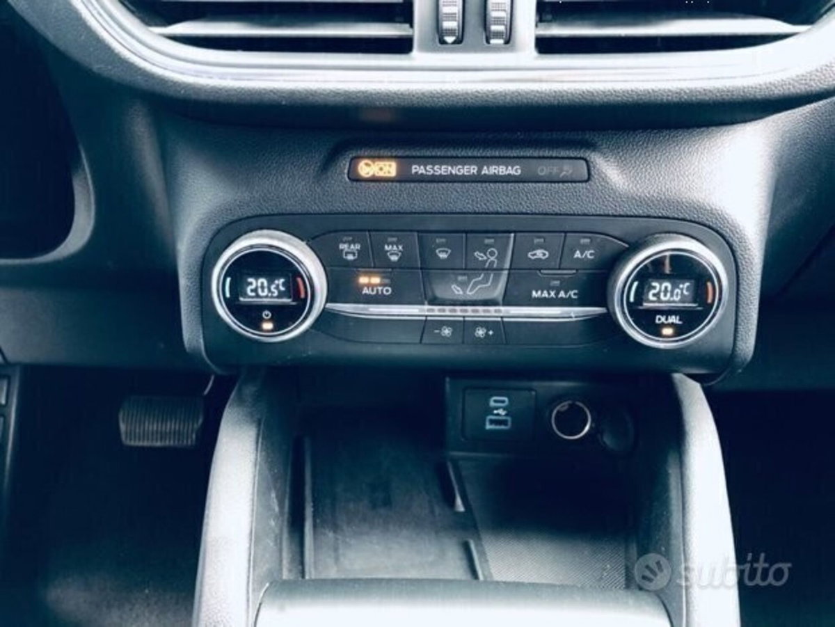 Ford Kuga 1.5 EcoBlue 120 CV 2WD Titanium (11)