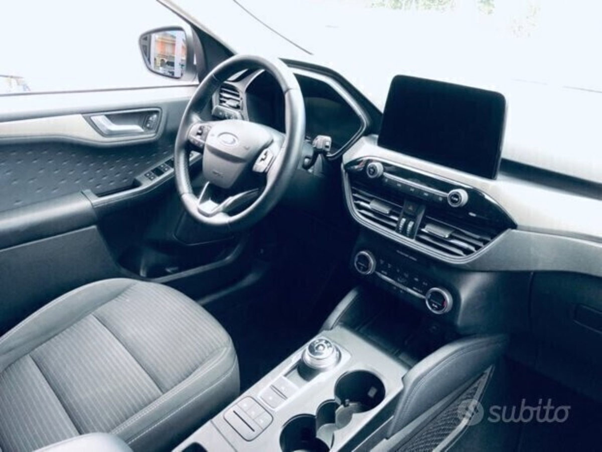 Ford Kuga 1.5 EcoBlue 120 CV 2WD Titanium (3)