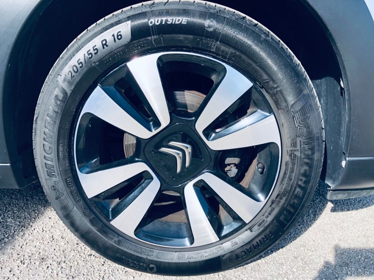 Citroen C3 BlueHDi 100 S&S Shine Pack (2)