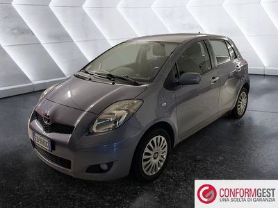 Toyota Yaris 1.3 5 porte Sol usata