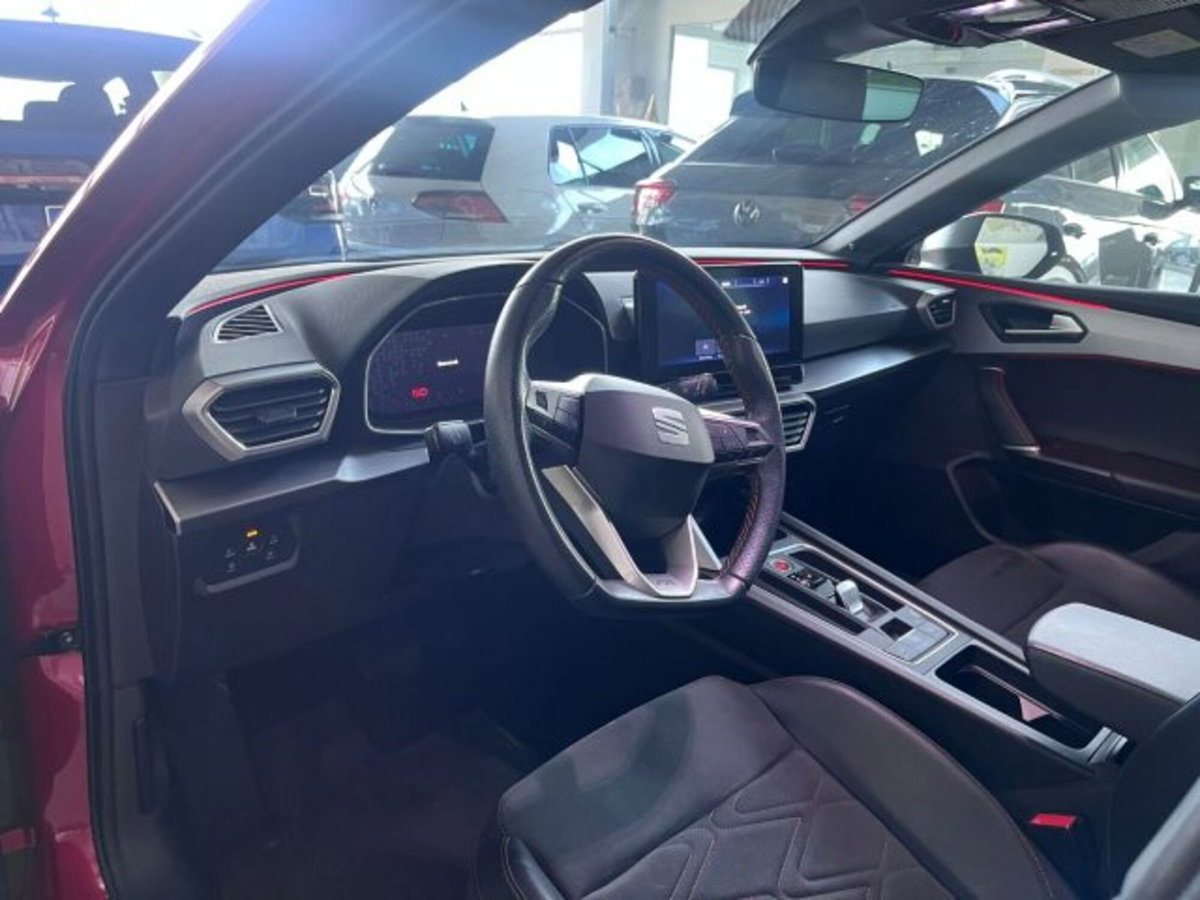 SEAT Leon 1.5 eTSI 150 CV DSG Business (8)