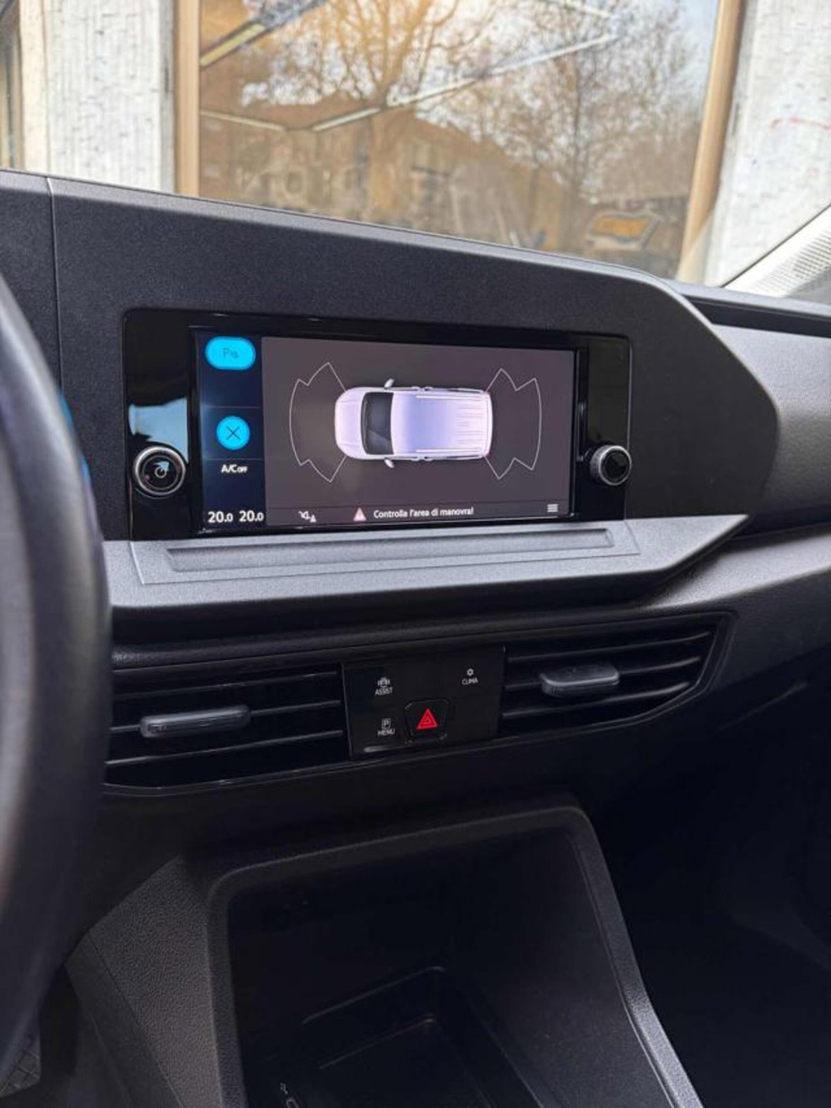 Volkswagen Caddy 2.0 TDI 102 CV (11)