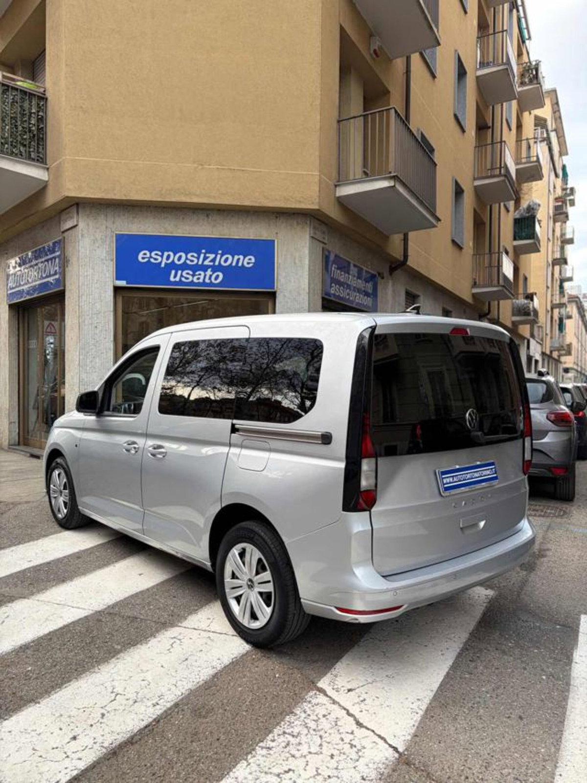 Volkswagen Caddy 2.0 TDI 102 CV (2)