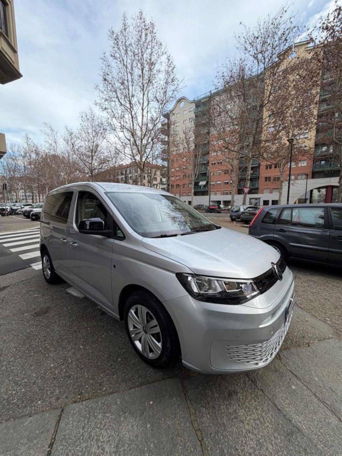 Volkswagen Caddy 2.0 TDI 102 CV (5)