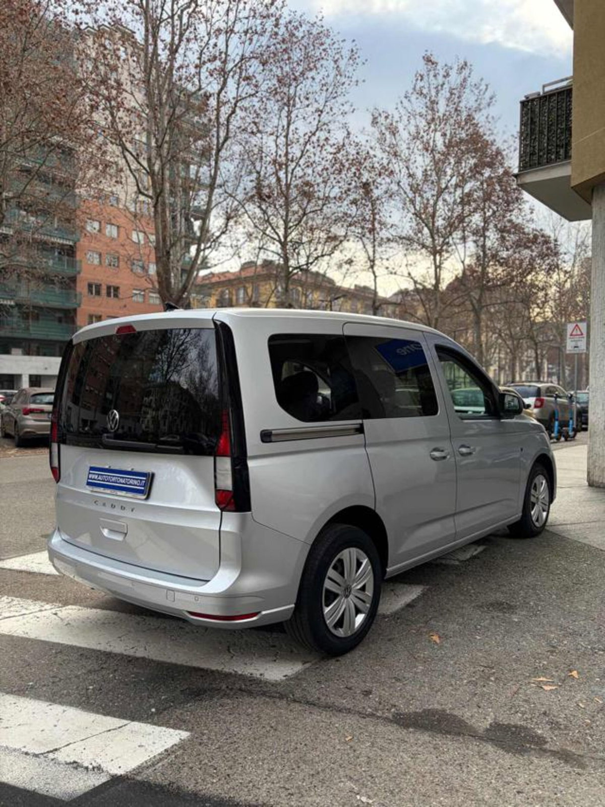 Volkswagen Caddy 2.0 TDI 102 CV (6)