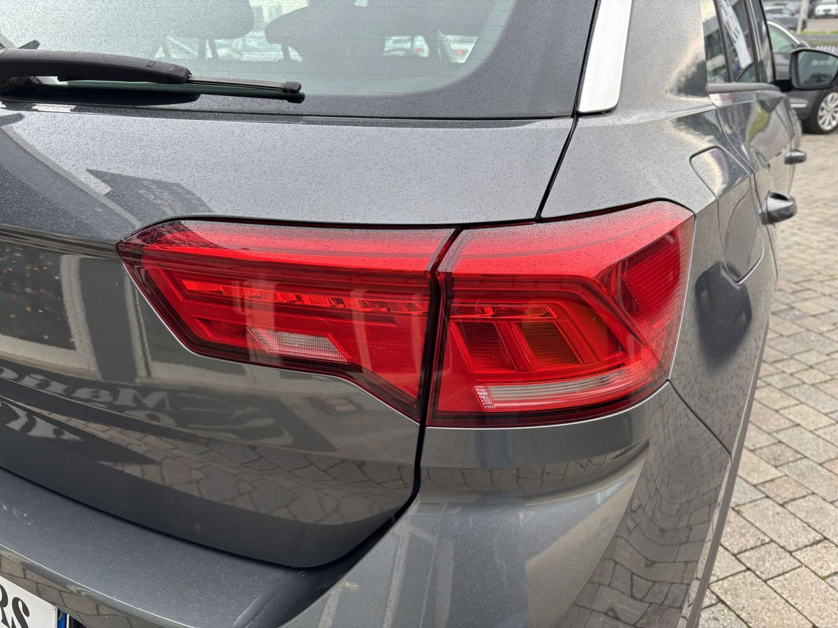 Volkswagen T-Roc 1.0 TSI Style BlueMotion Technology (11)