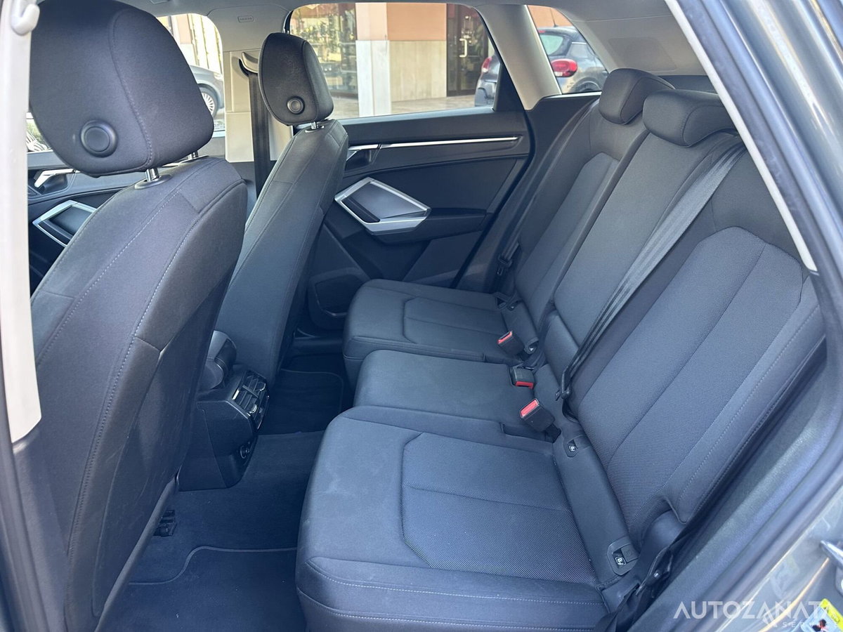 Audi Q3 35 TDI quattro S tronic Business (10)