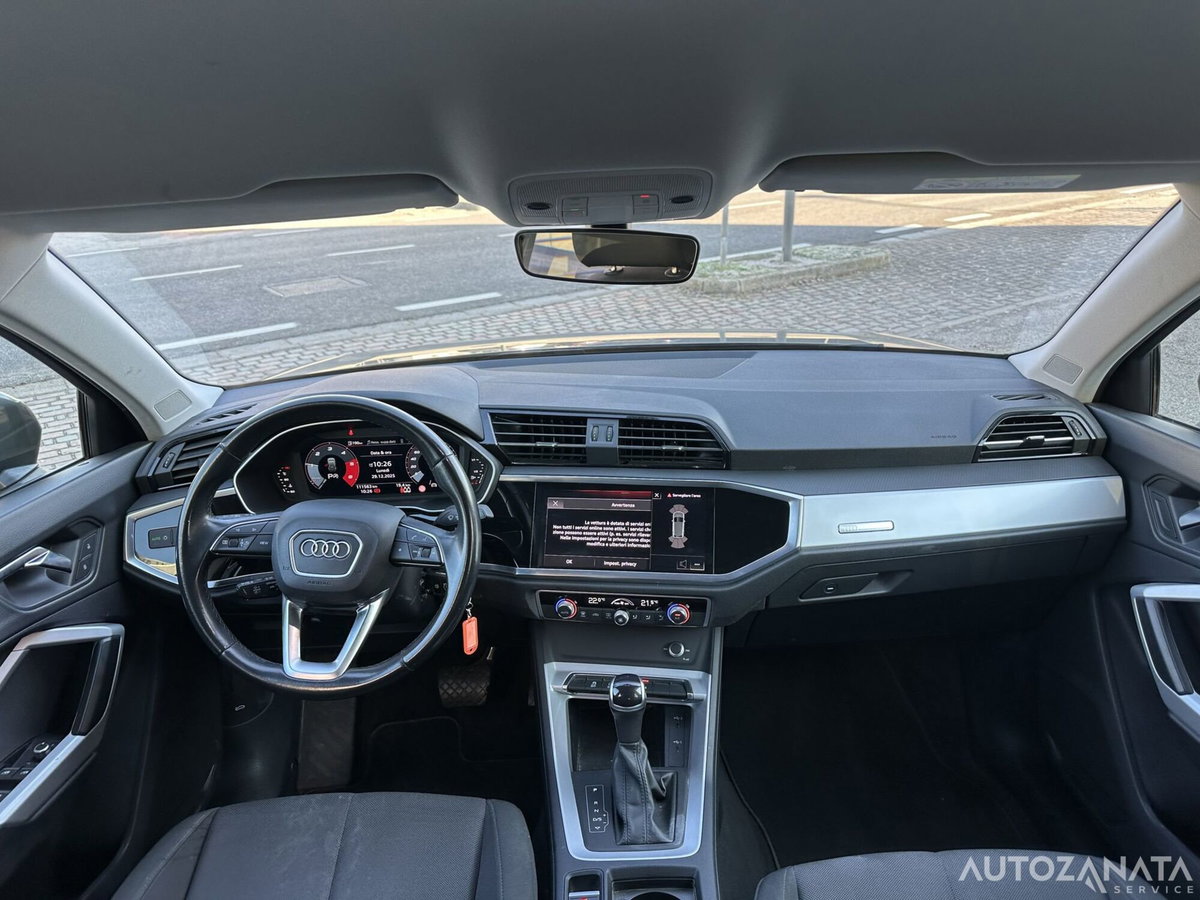 Audi Q3 35 TDI quattro S tronic Business (8)