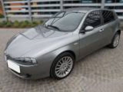 Alfa Romeo 147 1.9 JTD (120) 3 porte Distinctive usata