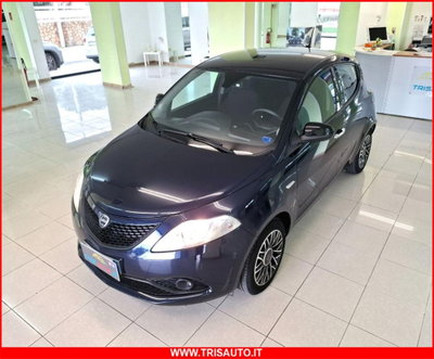 Lancia Ypsilon 1.0 FireFly 5 porte S&S Hybrid Gold Plus (17)