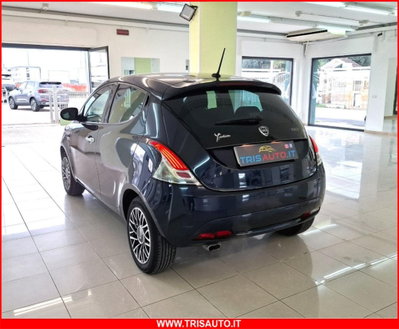 Lancia Ypsilon 1.0 FireFly 5 porte S&S Hybrid Gold Plus (2)