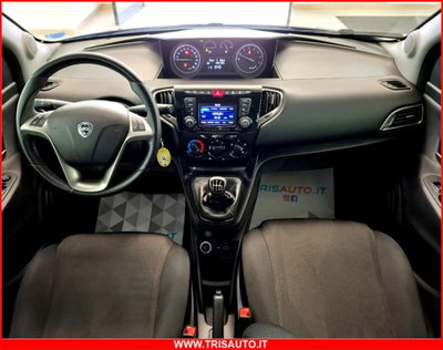 Lancia Ypsilon 1.0 FireFly 5 porte S&S Hybrid Gold Plus (6)
