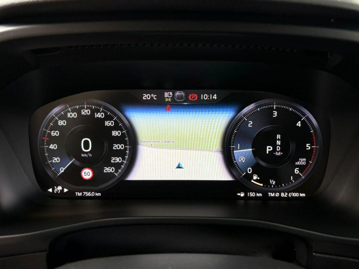 Volvo XC40 D3 Geartronic Momentum (17)