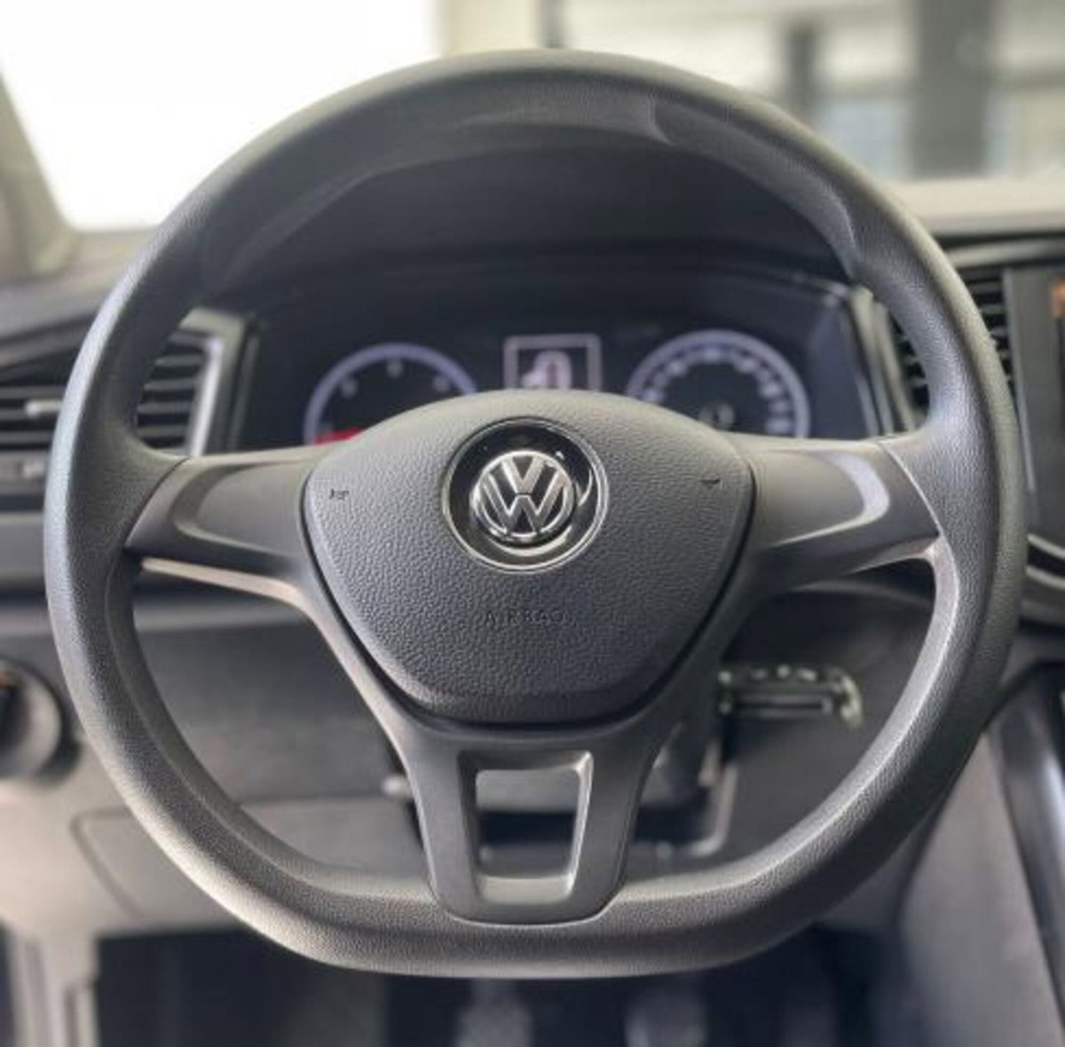 Volkswagen T-Roc 1.6 TDI SCR Business BlueMotion Technology (13)
