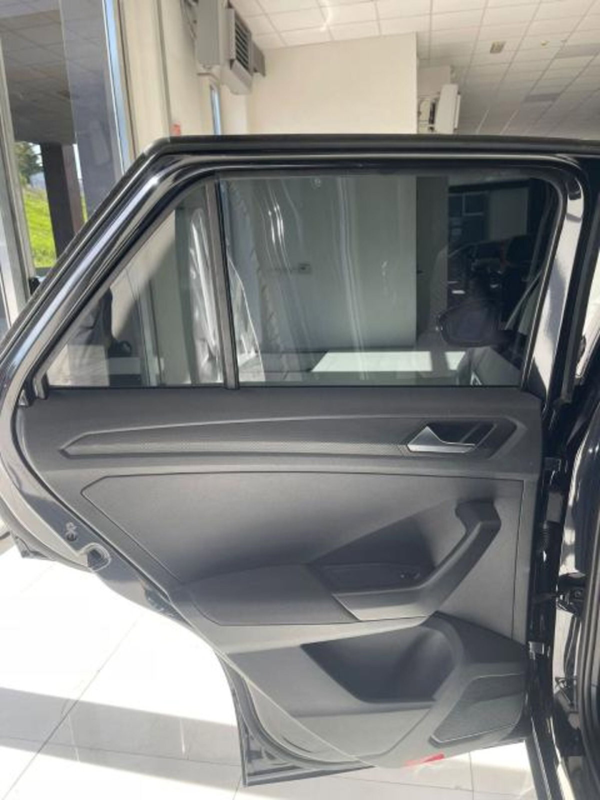 Volkswagen T-Roc 1.6 TDI SCR Business BlueMotion Technology (18)