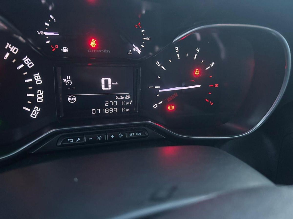 Citroen C3 Aircross PureTech 110 S&S Feel (14)