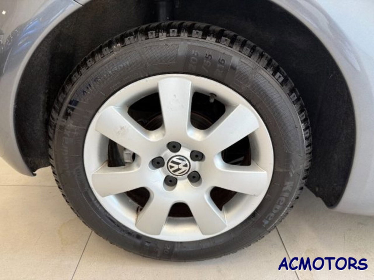 Volkswagen New Beetle TDI 105CV (8)