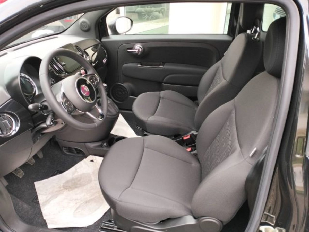 Fiat 500 1.0 Hybrid Red (11)