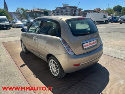 Lancia Ypsilon 1.2 New Oro (4)