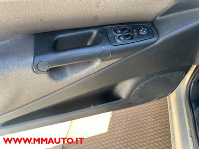 Lancia Ypsilon 1.2 New Oro (6)