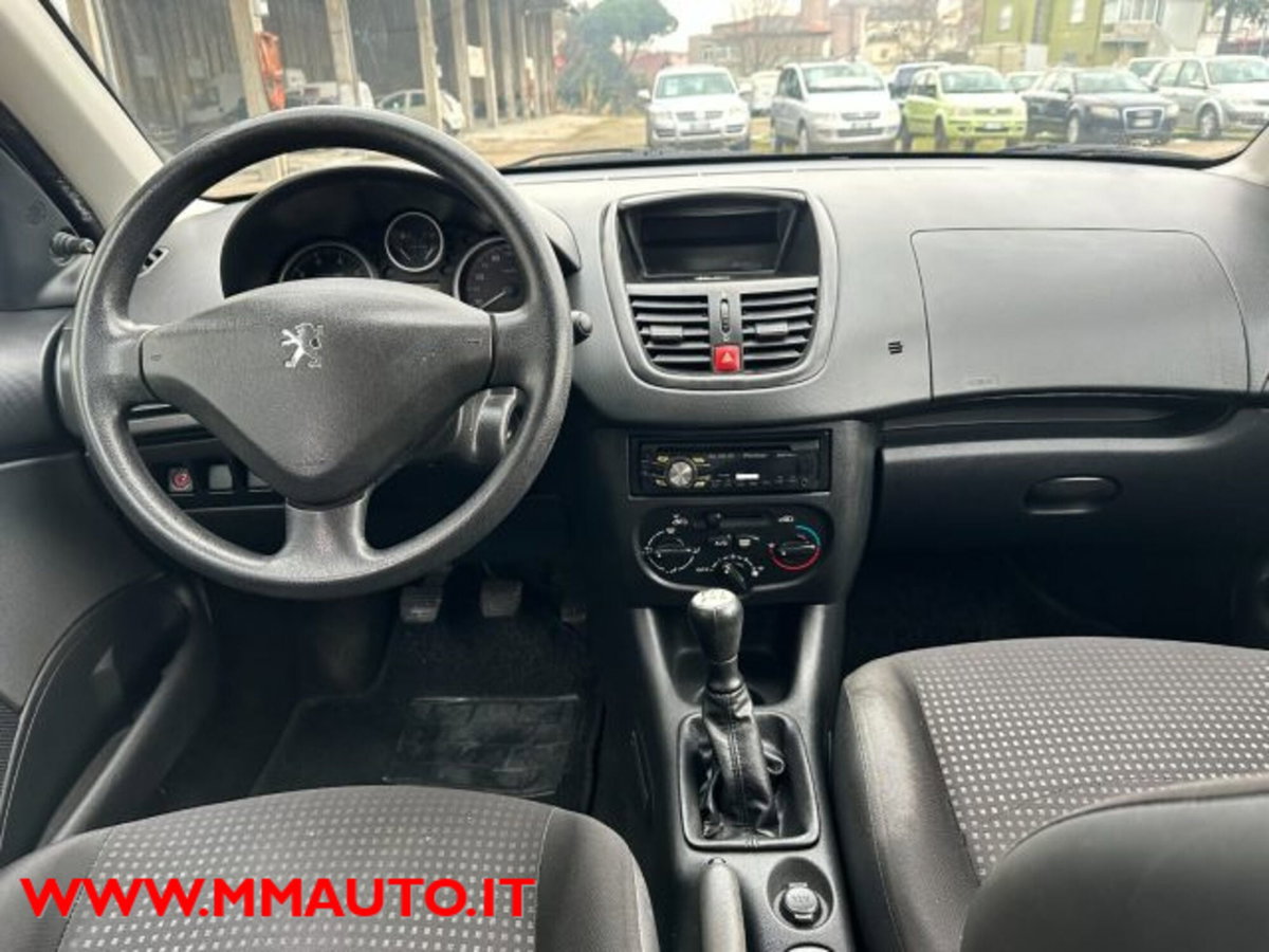 Peugeot 206 60CV 5p. Urban (8)