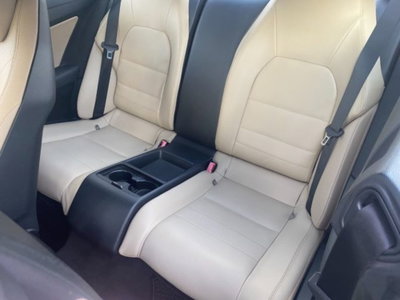 Mercedes-Benz Classe E Coupé 250 CDI Coupé BlueEFFICIENCY Avantgarde (10)