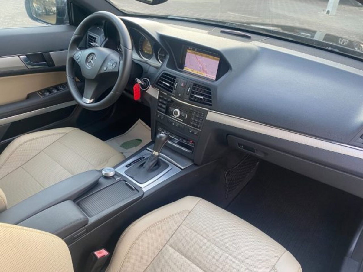 Mercedes-Benz Classe E Coupé 250 CDI Coupé BlueEFFICIENCY Avantgarde (9)