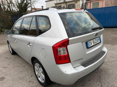 Kia Carens 2.0 16V CRDi VGT EX Harmony (2)