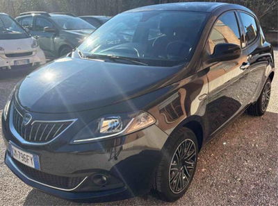 Lancia Ypsilon 1.0 FireFly 5 porte S&S Hybrid Gold Plus usata