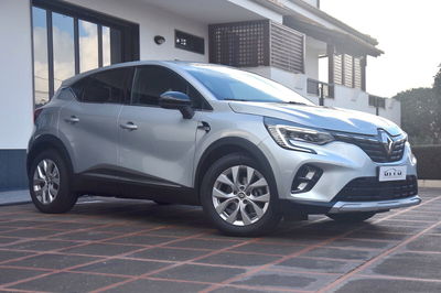 Renault Captur Plug-in Hybrid E-Tech 160 CV Intens usata