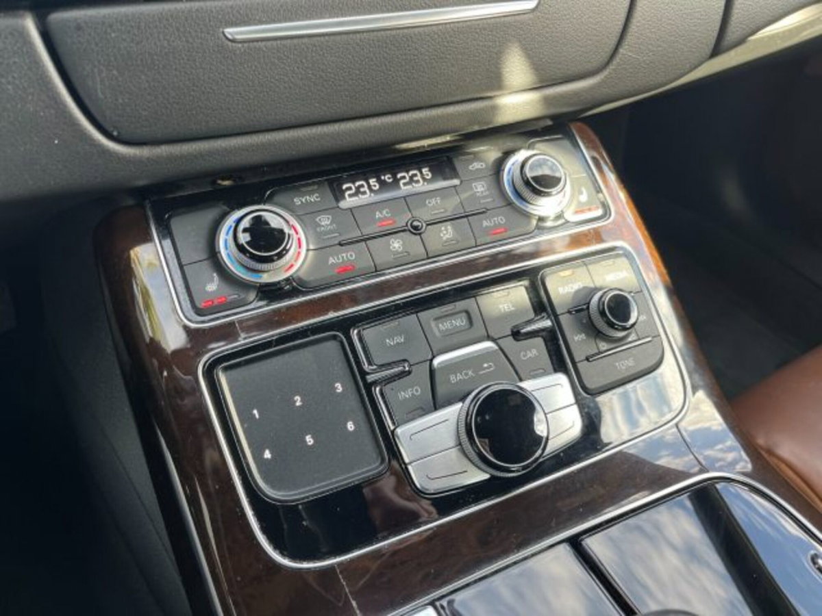 Audi A8 3.0 TDI 262 CV quattro tiptronic (17)
