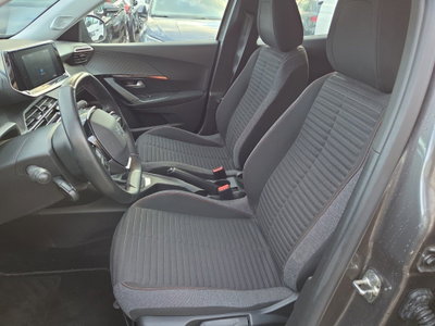 Peugeot 2008 PureTech 130 S&S Active (8)