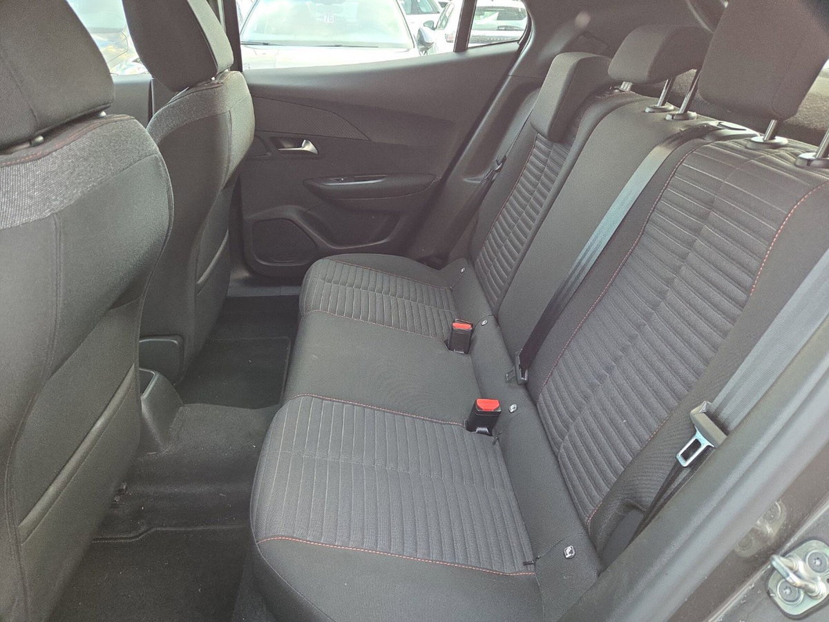 Peugeot 2008 PureTech 130 S&S Active (9)
