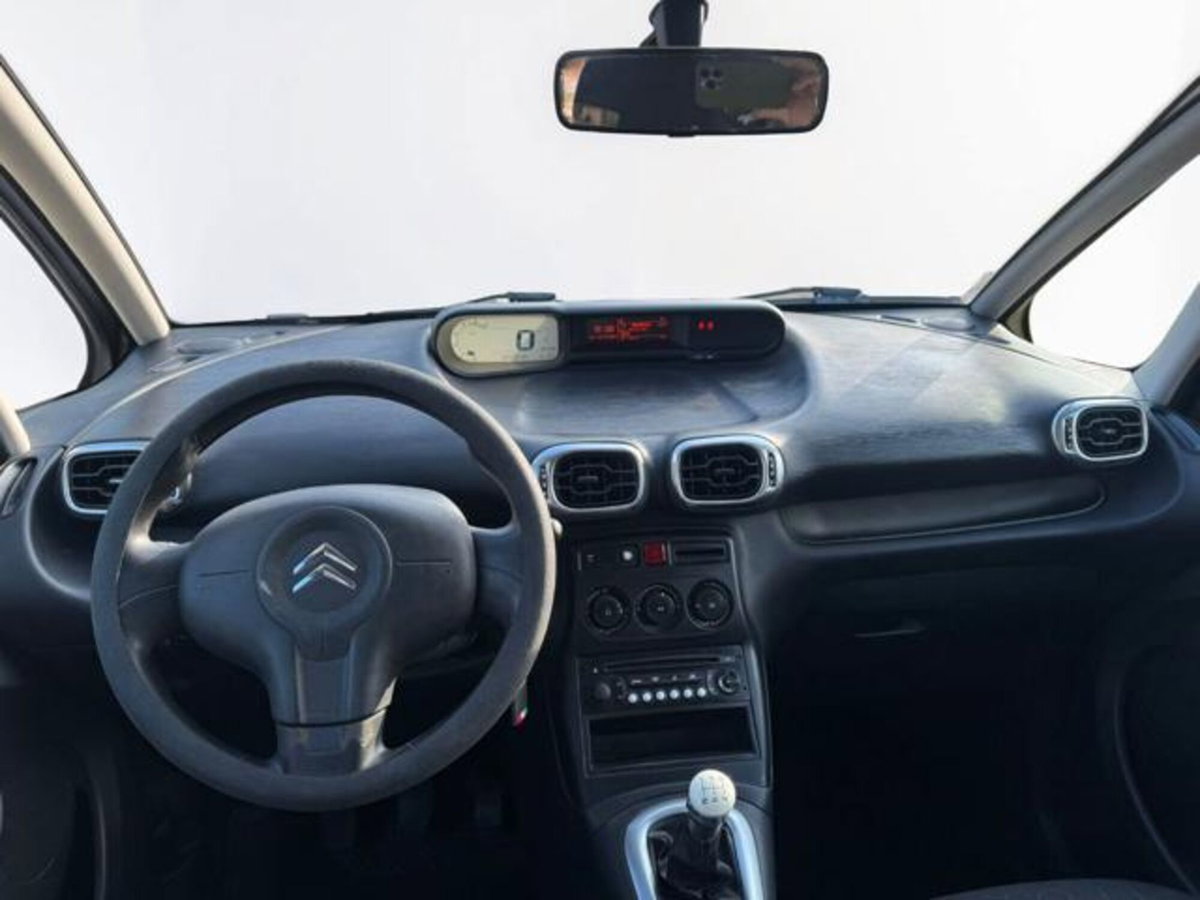 Citroen C3 1.6 HDi 90 Exclusive (10)