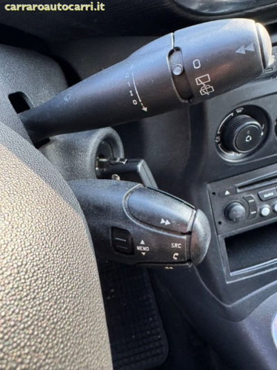 Citroen C3 1.6 HDi 90 Exclusive (10)