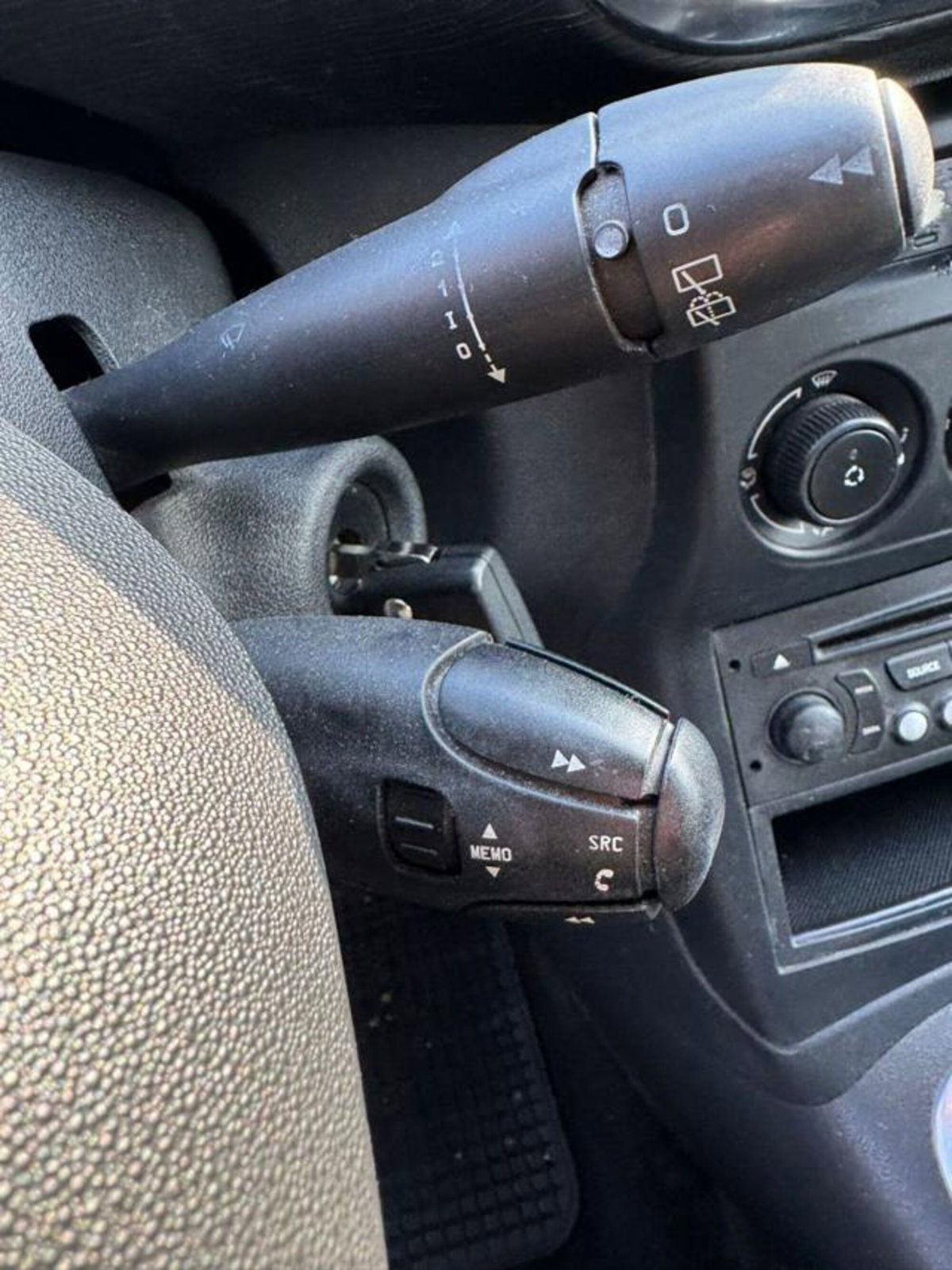 Citroen C3 1.6 HDi 90 Exclusive (18)