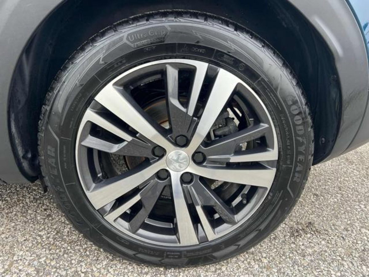 Peugeot 3008 Hybrid 225 e-EAT8 GT (15)