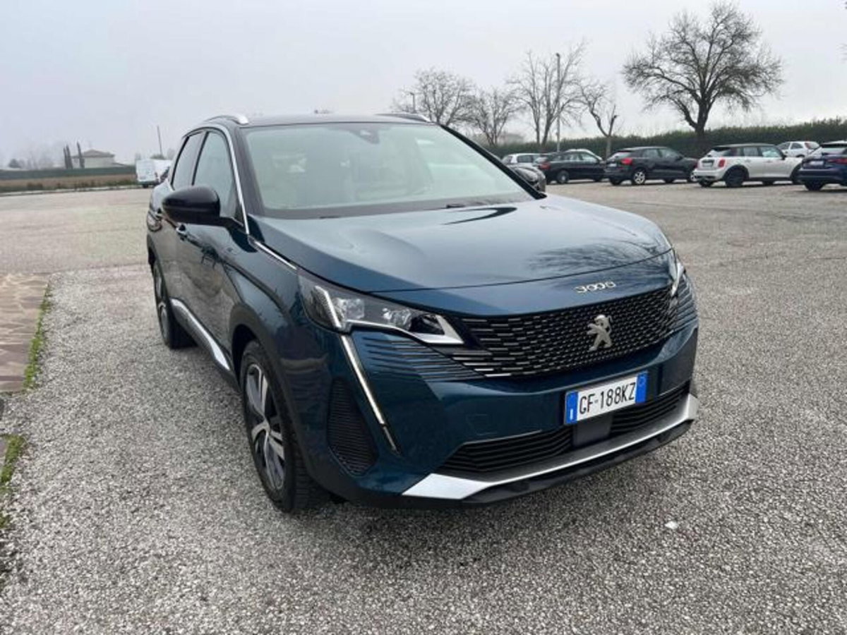 Peugeot 3008 Hybrid 225 e-EAT8 GT (2)