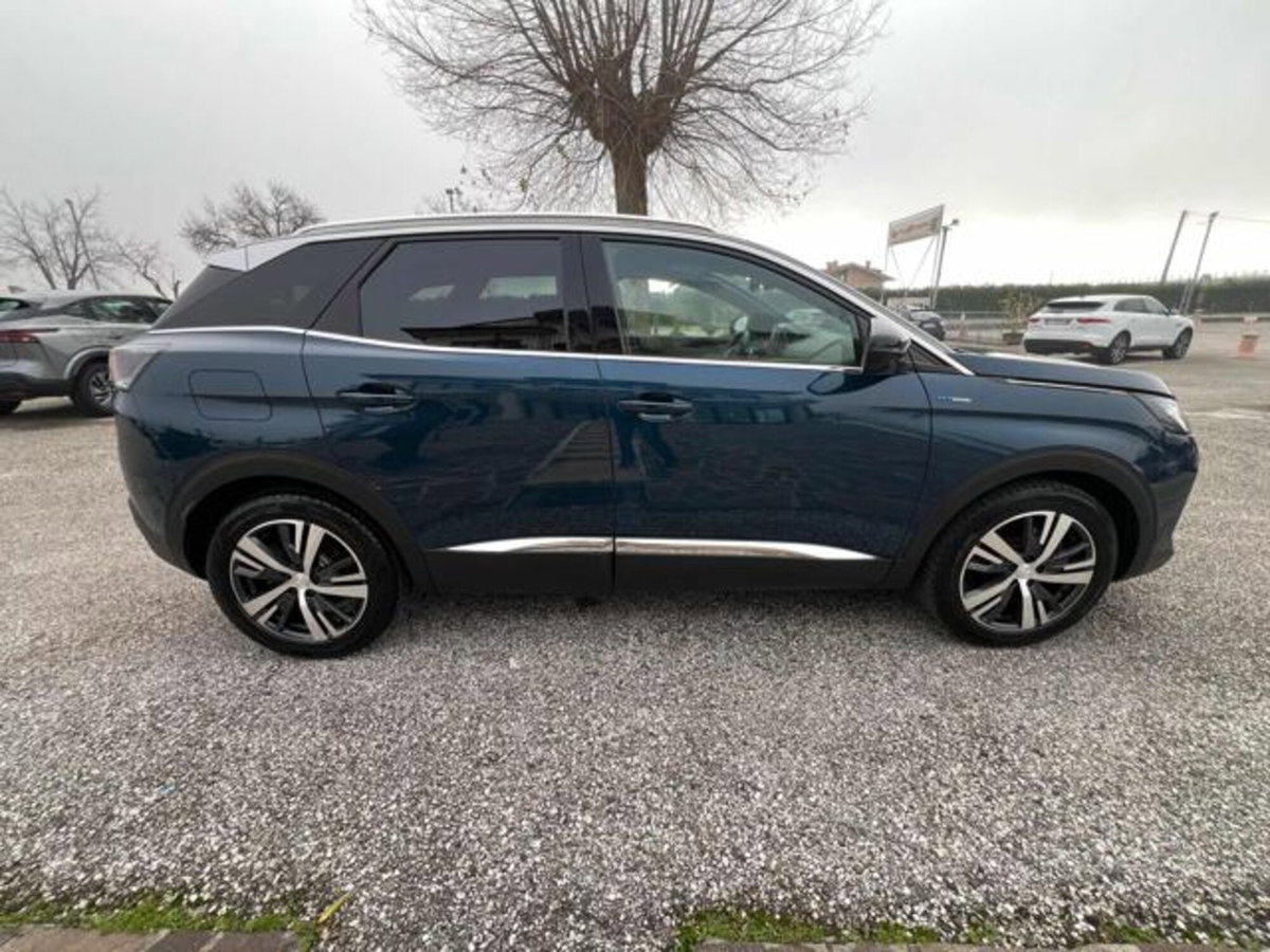 Peugeot 3008 Hybrid 225 e-EAT8 GT (3)