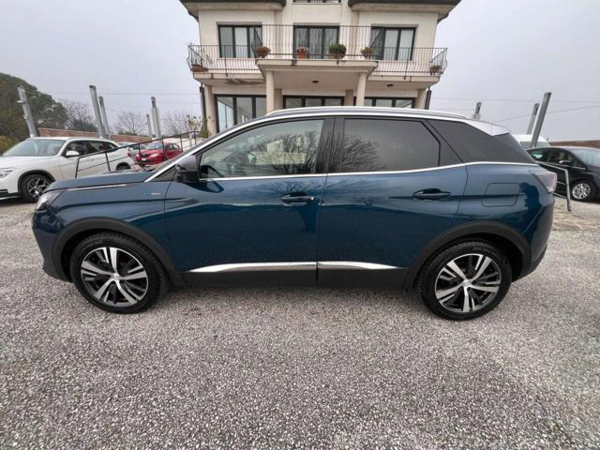 Peugeot 3008 Hybrid 225 e-EAT8 GT (6)