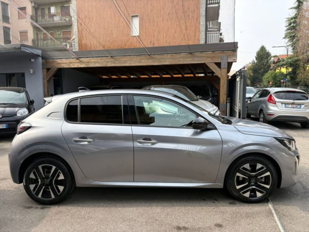Peugeot 208 PureTech 100 Stop&Start 5 porte Allure (3)