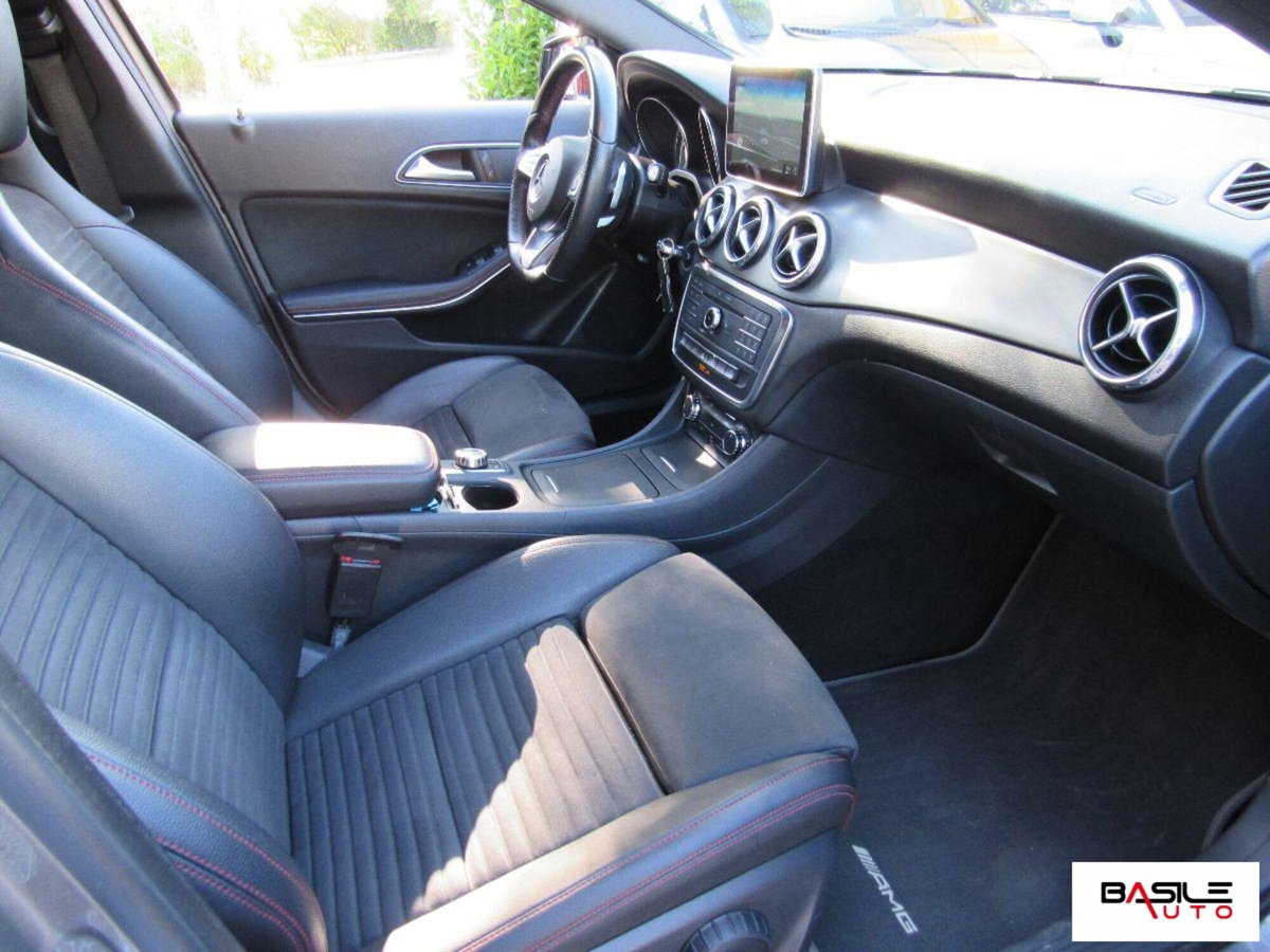 Mercedes-Benz GLA SUV 200 d Automatic 4Matic Business (12)