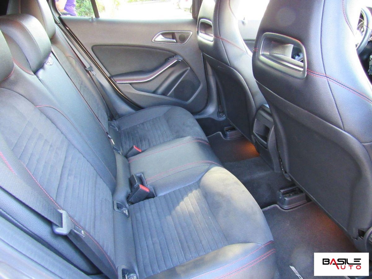 Mercedes-Benz GLA SUV 200 d Automatic 4Matic Business (13)