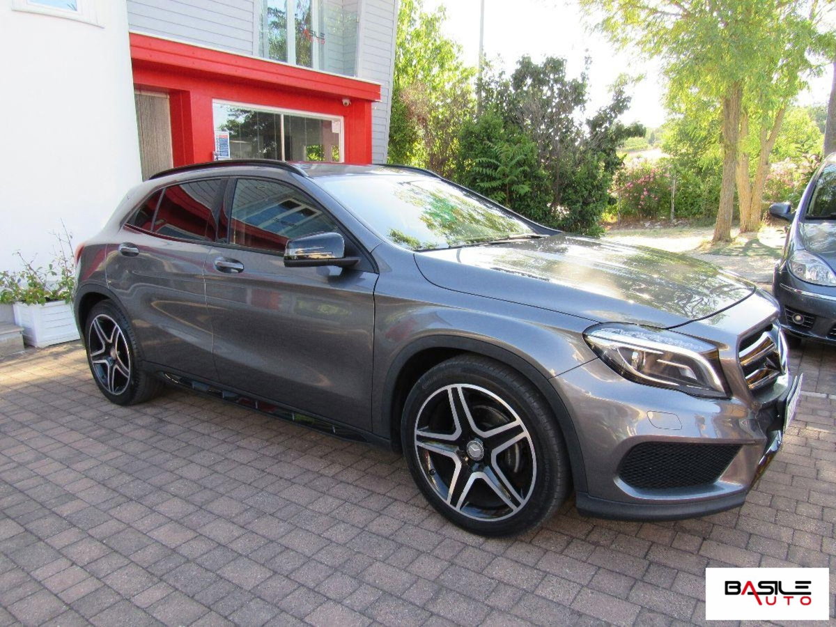 Mercedes-Benz GLA SUV 200 d Automatic 4Matic Business (3)