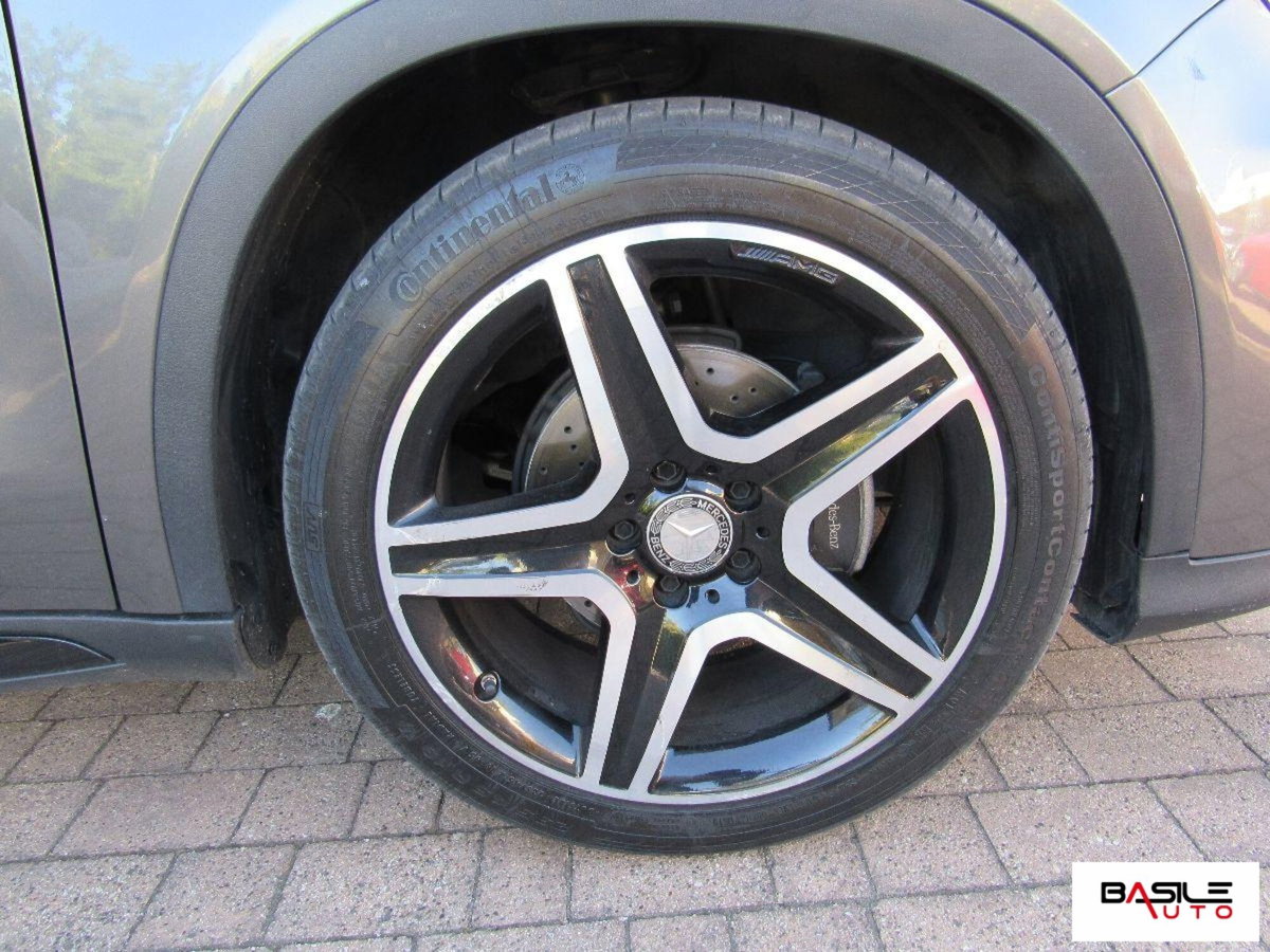 Mercedes-Benz GLA SUV 200 d Automatic 4Matic Business (5)