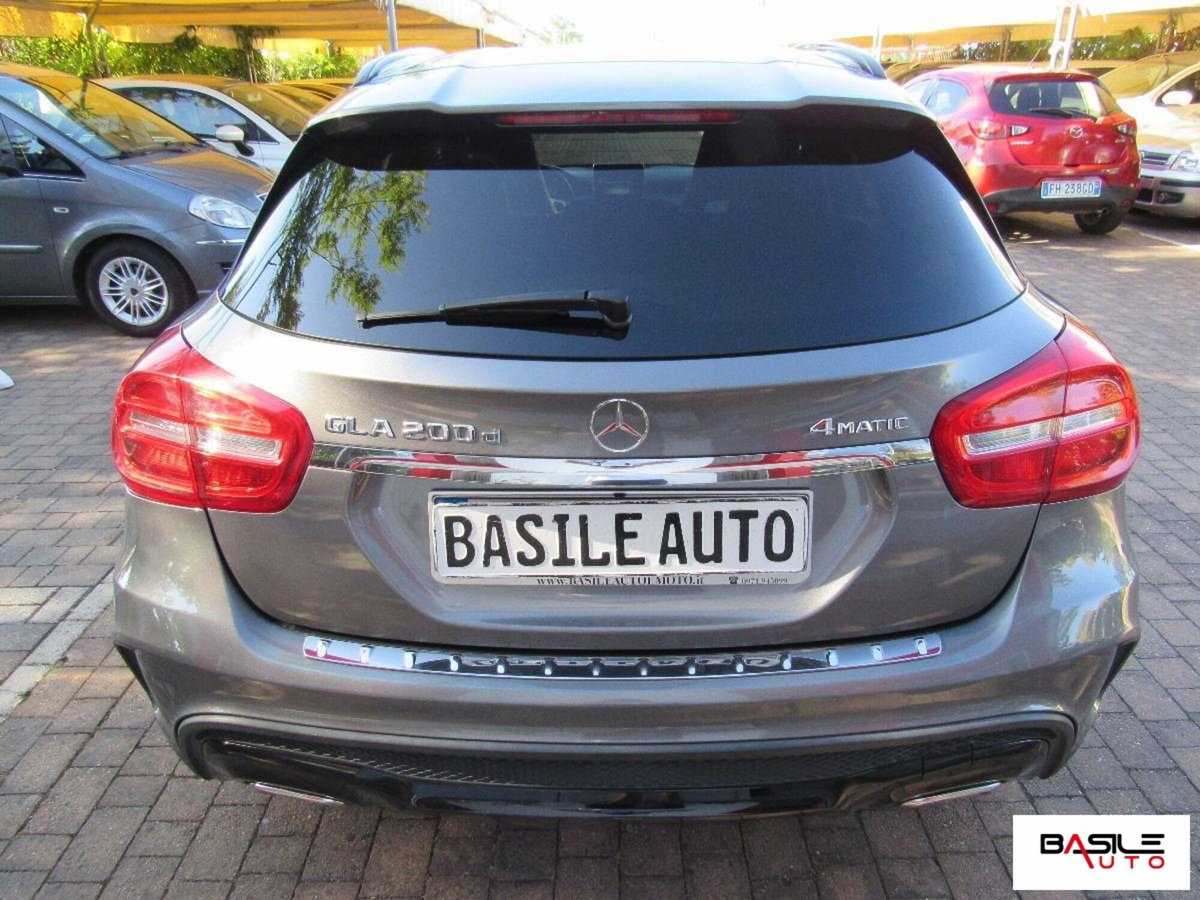 Mercedes-Benz GLA SUV 200 d Automatic 4Matic Business (6)