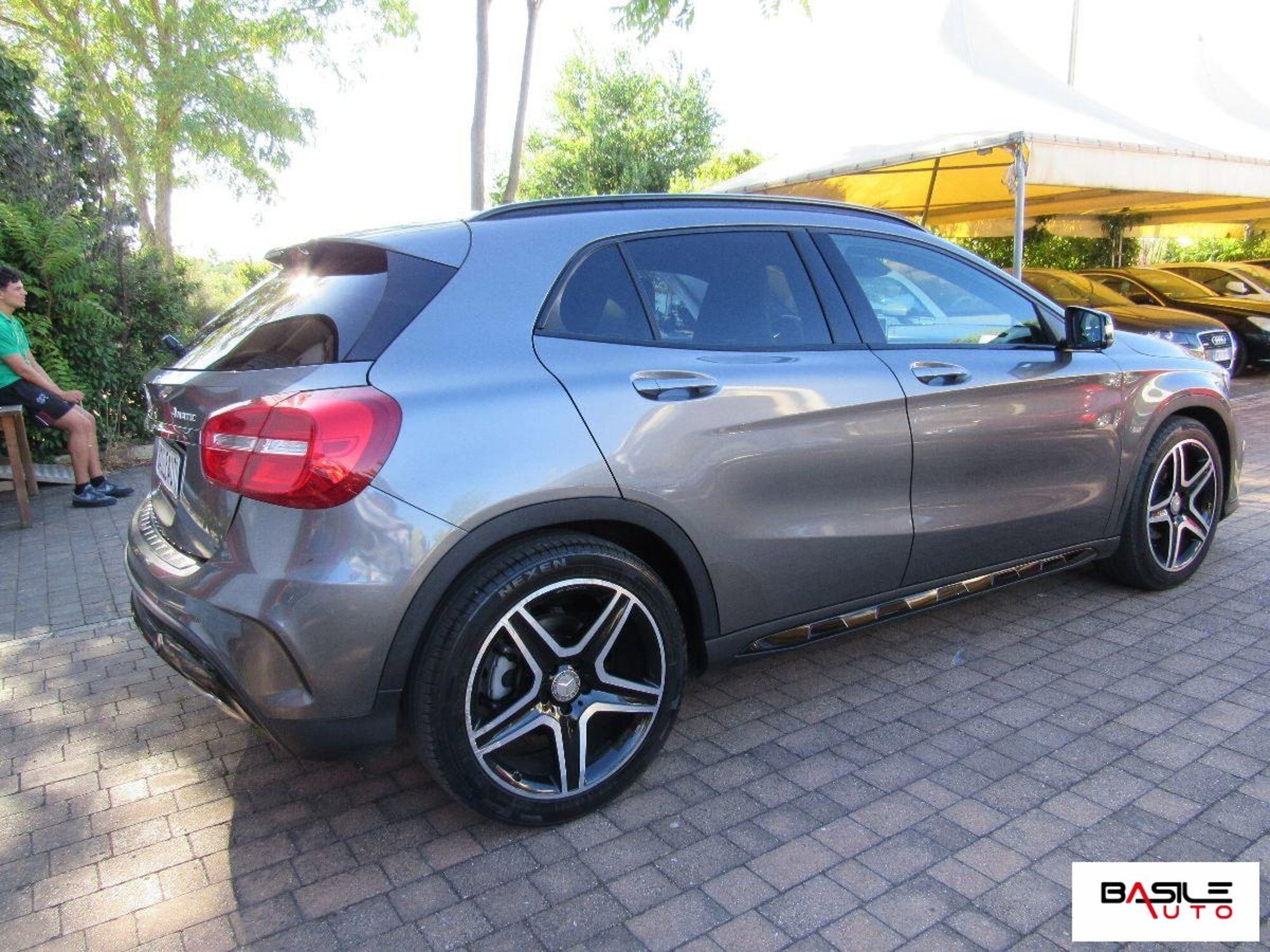 Mercedes-Benz GLA SUV 200 d Automatic 4Matic Business (7)