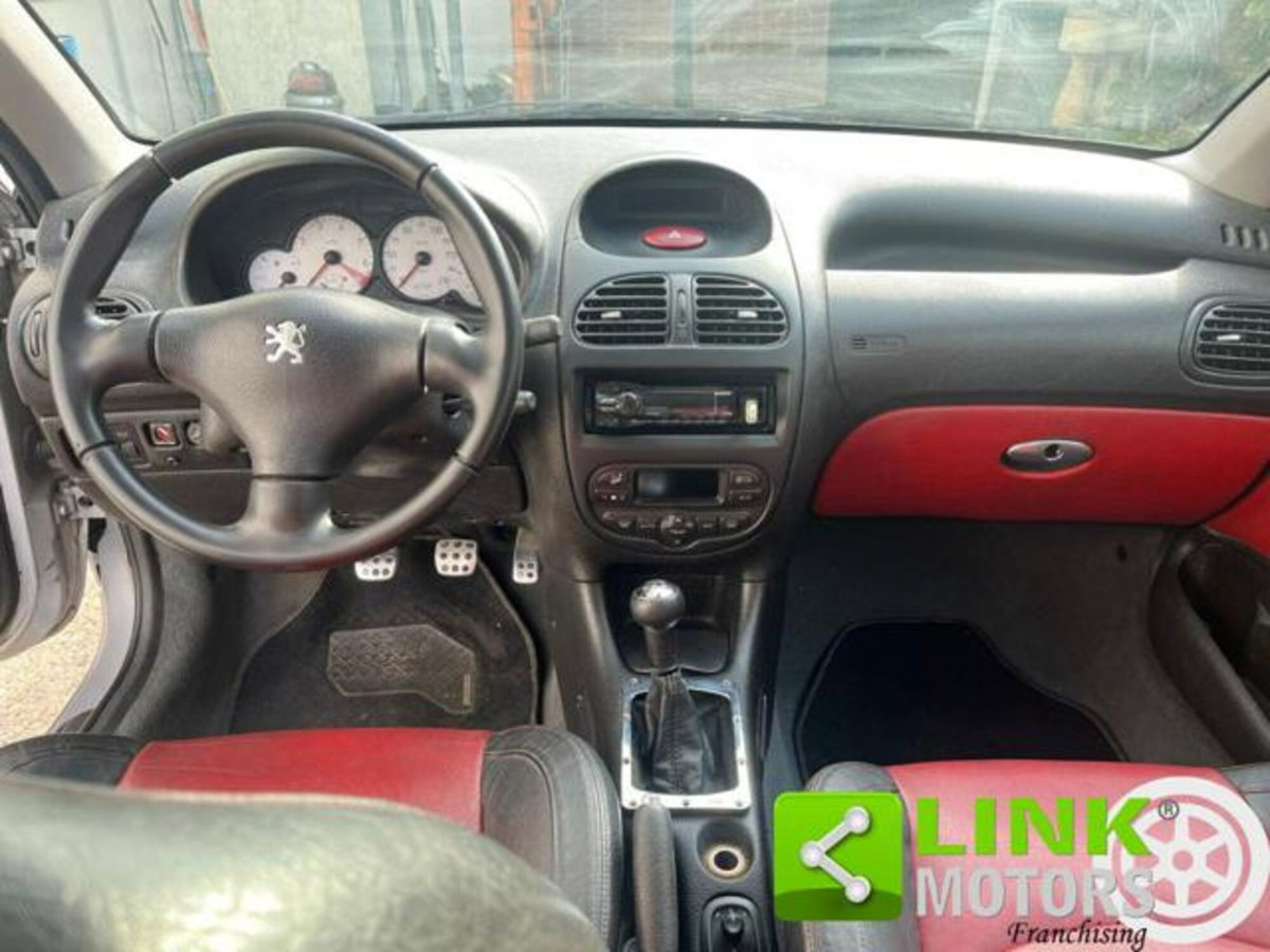 Peugeot 206 16V 3p. GT (8)